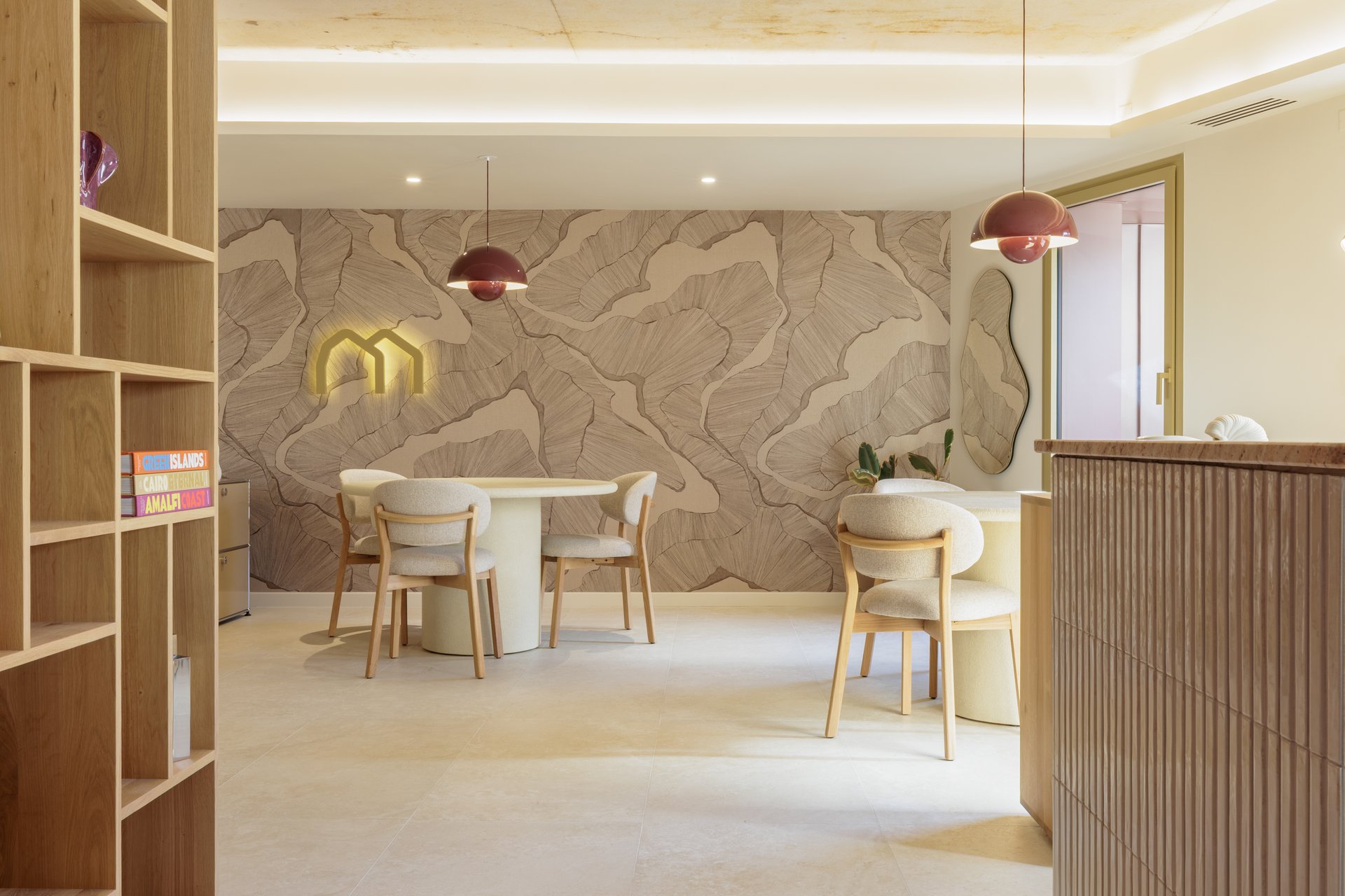 L'agence MAJO, Cour Bareuzai